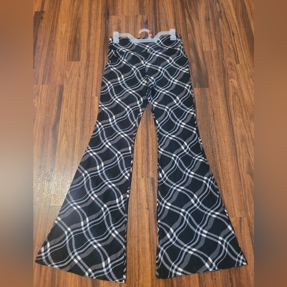 FLARE LEG LEGGINGS...